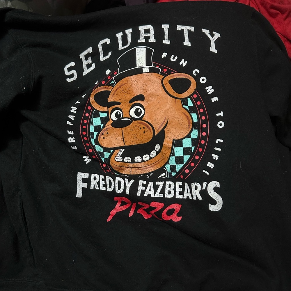Rare hard to find OG fnaf Freddy Fazbear's Pizza Security Hoodie